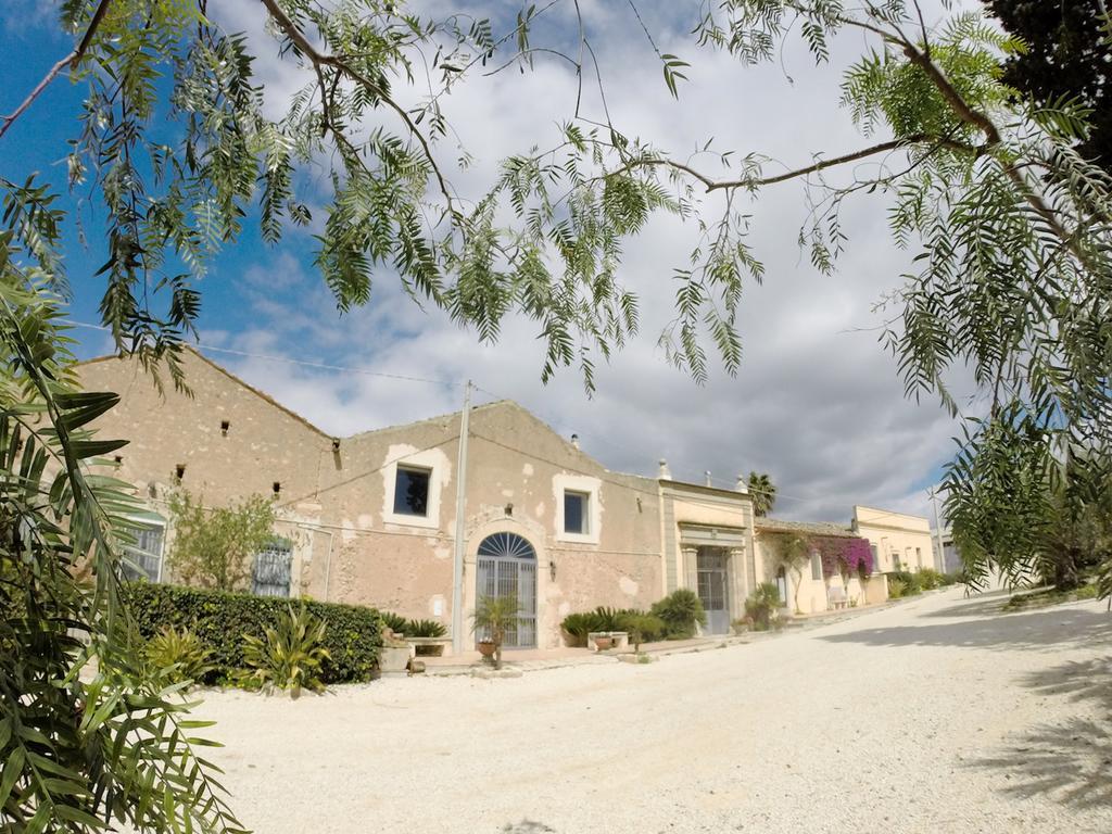 Casale Rocca Fiorita Bed & Breakfast Acate Ngoại thất bức ảnh